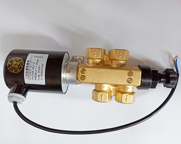 �����y����늴��y